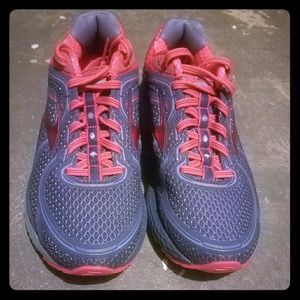 Brooks Adrenaline ASR 13 womens sneakers